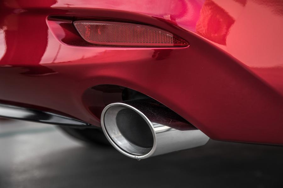 Детали экстерьера Mazda6 (GJ) 2018 года  (NA) (фото 33 из 40)